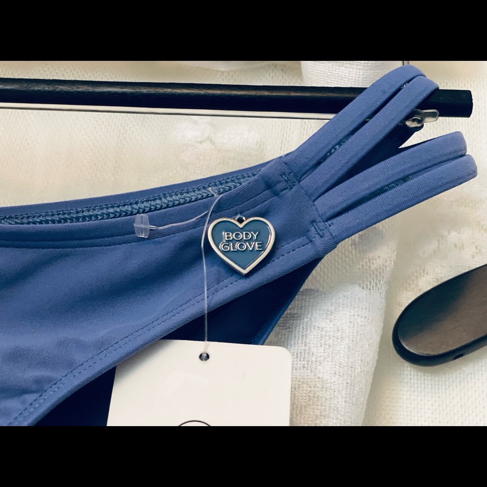 Body glove bikini bottoms size :Med/Storm/Flirty Surf Rider
